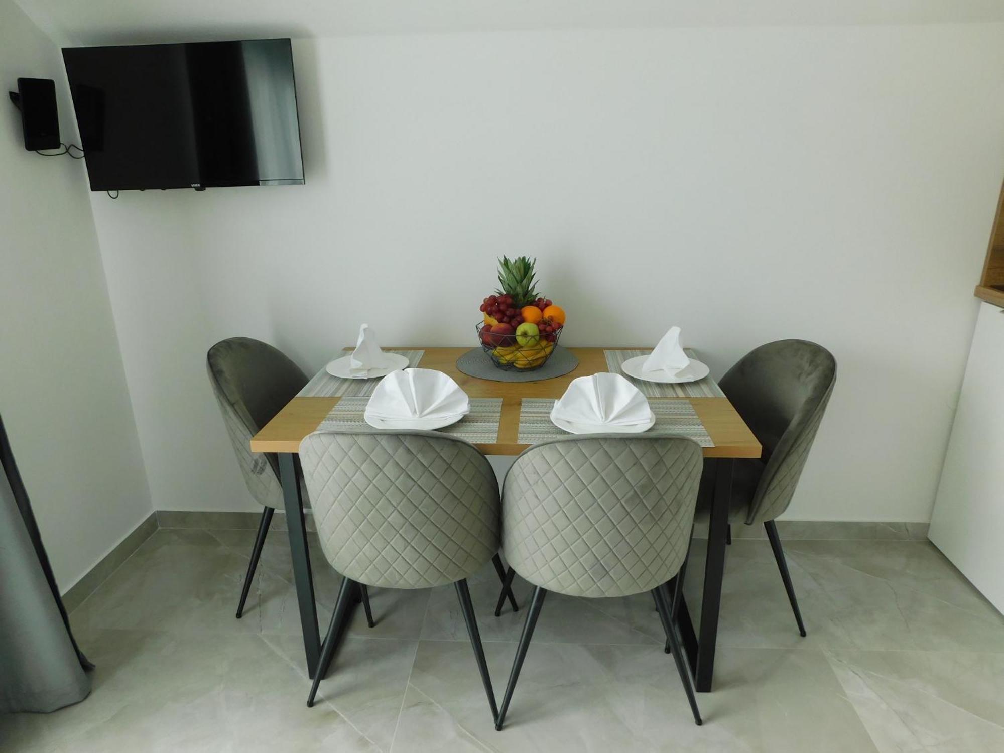 Apartman Nativis Оточац Экстерьер фото