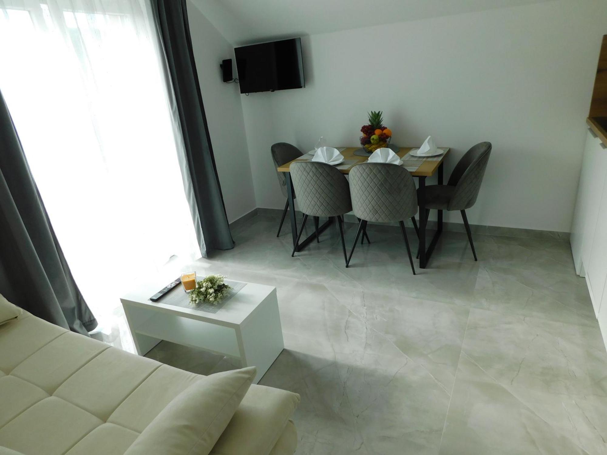 Apartman Nativis Оточац Экстерьер фото